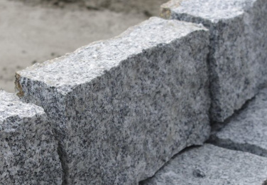 Cięte oporniki kamienne - granitowe